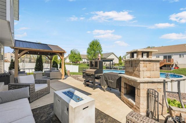 19 Cambridge Court, Troy, MO 63379