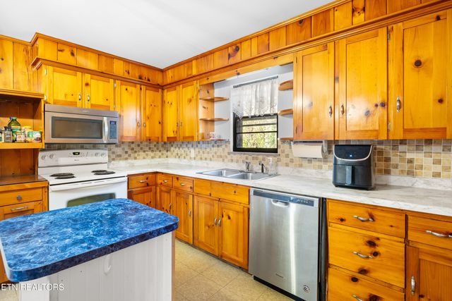 2609 Patrick Ave, Maryville, TN 37804