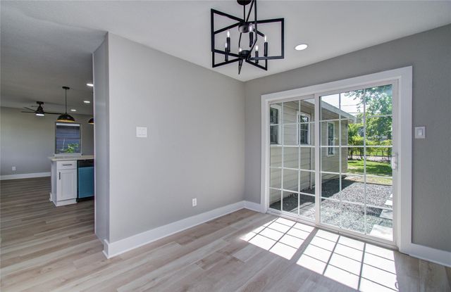 4375 W Broadway Street, Beaumont, TX 77707