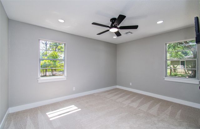 4375 W Broadway Street, Beaumont, TX 77707