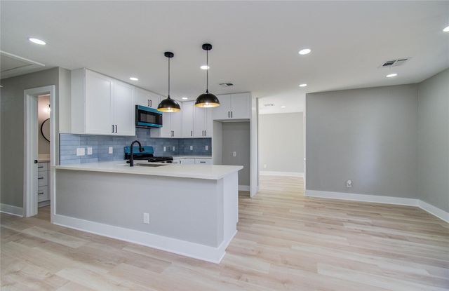 4375 W Broadway Street, Beaumont, TX 77707