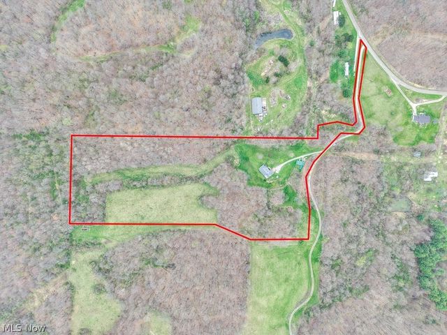 3139 Camille Road SW, Sherrodsville, OH 44675