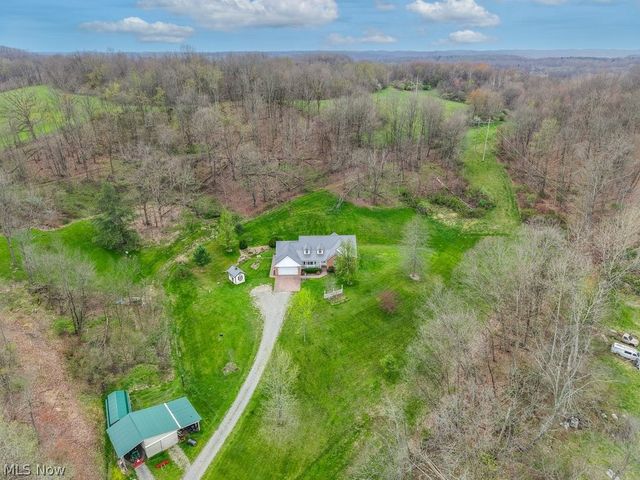 3139 Camille Road SW, Sherrodsville, OH 44675
