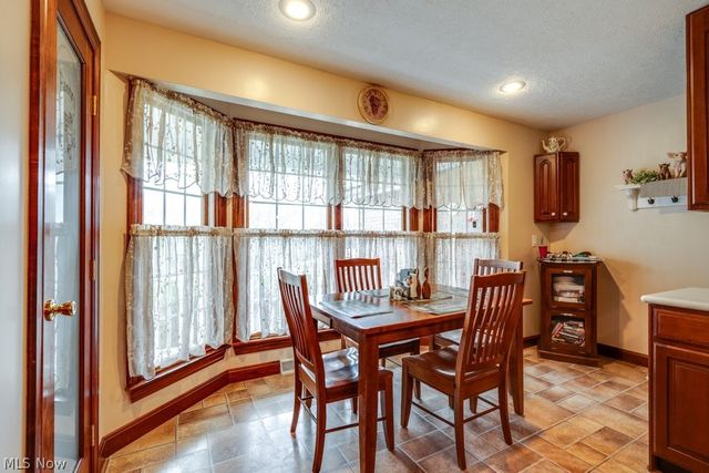 3139 Camille Road SW, Sherrodsville, OH 44675