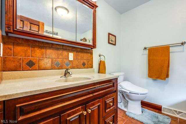3139 Camille Road SW, Sherrodsville, OH 44675