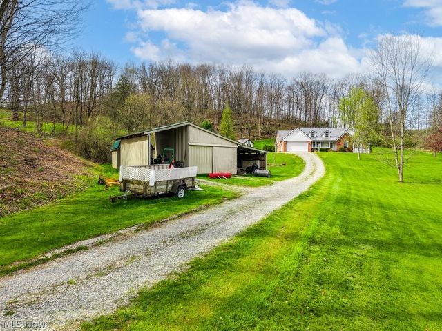 3139 Camille Road SW, Sherrodsville, OH 44675