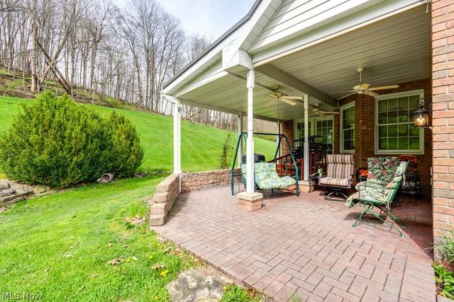 3139 Camille Road SW, Sherrodsville, OH 44675