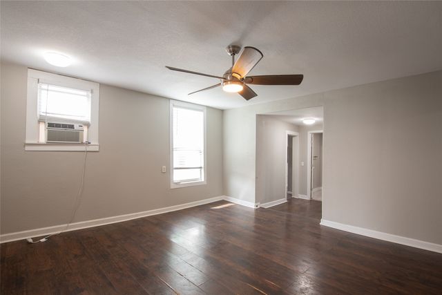 400 W Main Street, Honey Grove, TX 75446