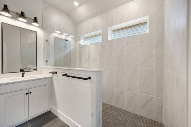 311 Flowering Senna DR, Buda, TX 78610