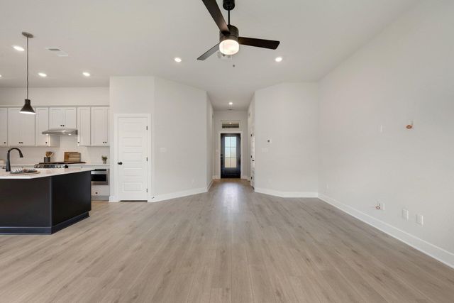 311 Flowering Senna DR, Buda, TX 78610