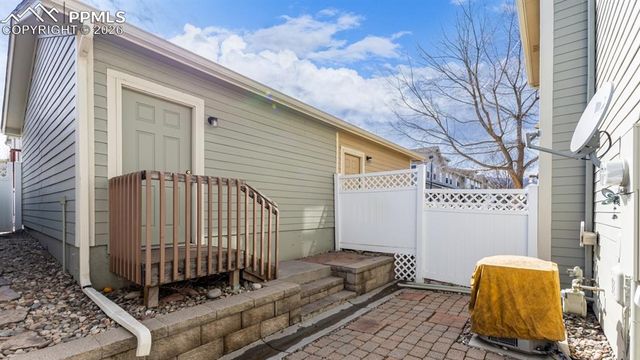 2417 Gilpin Avenue, Colorado Springs, CO 80910