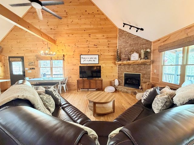 119 Summit Street, Ellijay, GA 30540