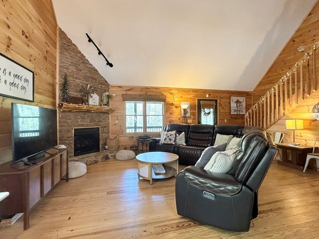 119 Summit Street, Ellijay, GA 30540