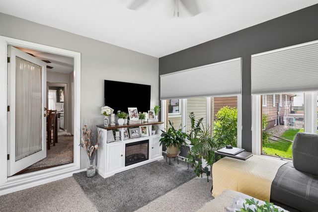 1515 W 8th Street, Cedar Falls, IA 50613