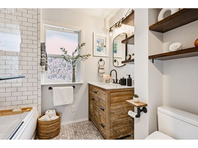 3642 Se 37TH Ave, Portland, OR 97202