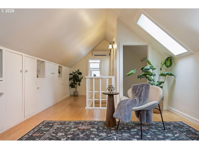 3642 Se 37TH Ave, Portland, OR 97202