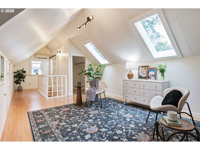 3642 Se 37TH Ave, Portland, OR 97202