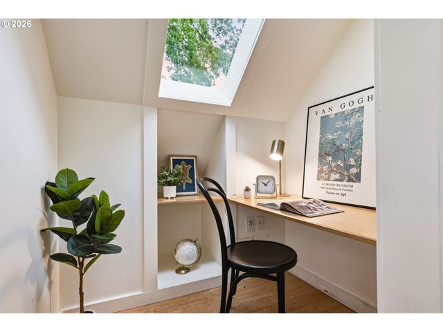 3642 Se 37TH Ave, Portland, OR 97202