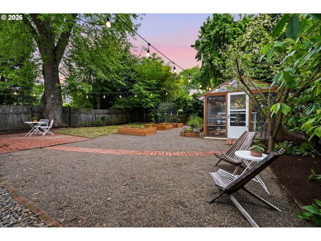 3642 Se 37TH Ave, Portland, OR 97202