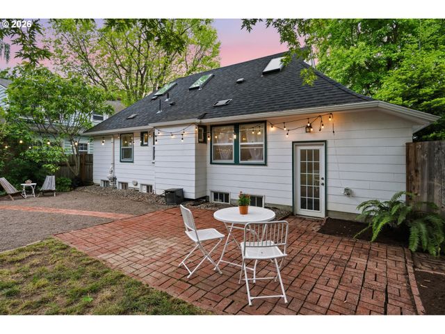 3642 Se 37TH Ave, Portland, OR 97202