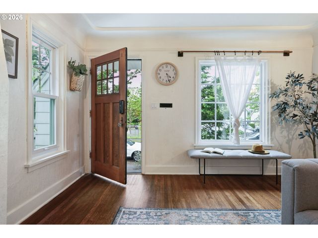 3642 Se 37TH Ave, Portland, OR 97202