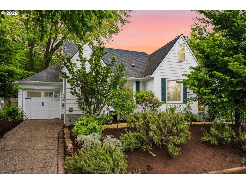 3642 Se 37TH Ave, Portland, OR 97202