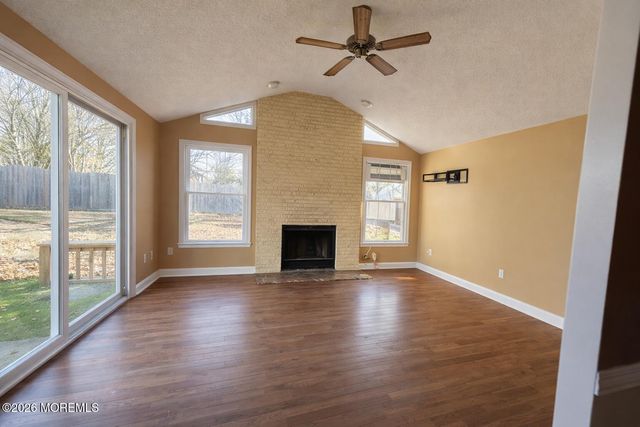 18 Plymouth Drive, Howell, NJ 07731