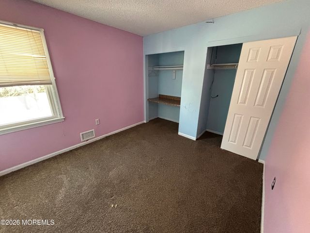 18 Plymouth Drive, Howell, NJ 07731