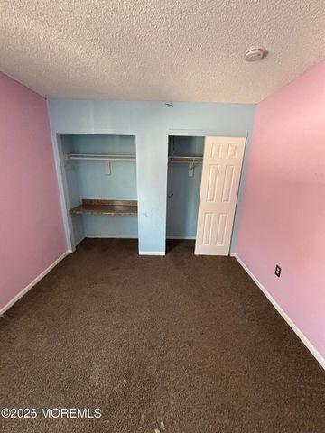 18 Plymouth Drive, Howell, NJ 07731