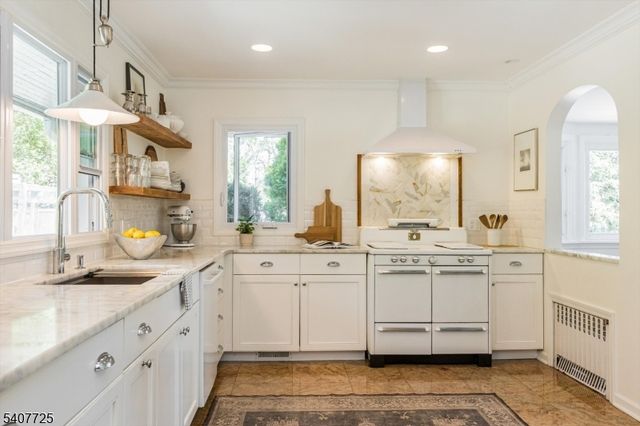 237 Underhill Rd, South Orange Village Twp., NJ 07079