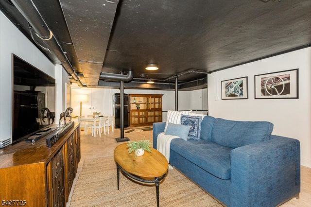 237 Underhill Rd, South Orange Village Twp., NJ 07079