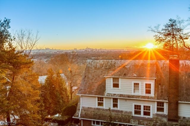 237 Underhill Rd, South Orange Village Twp., NJ 07079