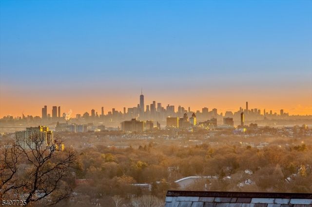 237 Underhill Rd, South Orange Village Twp., NJ 07079