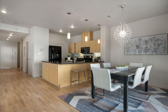 216 Aliso Drive SE, Albuquerque, NM 87108