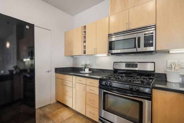 216 Aliso Drive SE, Albuquerque, NM 87108