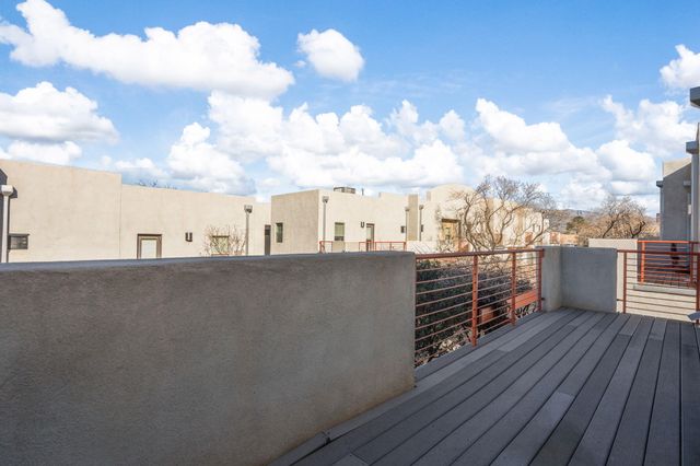 216 Aliso Drive SE, Albuquerque, NM 87108