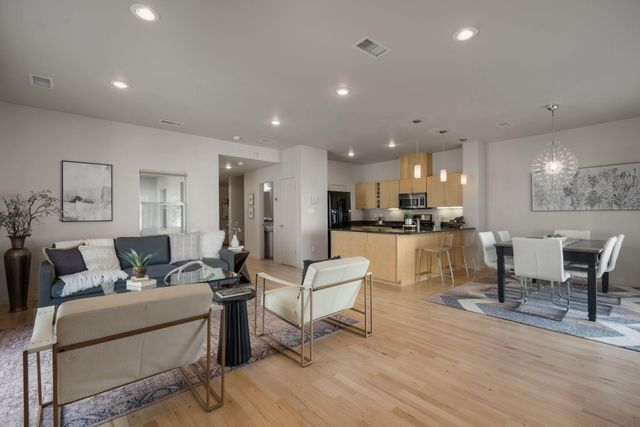 216 Aliso Drive SE, Albuquerque, NM 87108