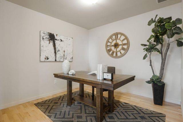 216 Aliso Drive SE, Albuquerque, NM 87108