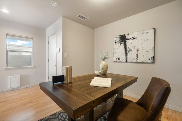 216 Aliso Drive SE, Albuquerque, NM 87108