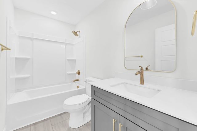 1338 Isaiah Dr, Clarksville, TN 37042