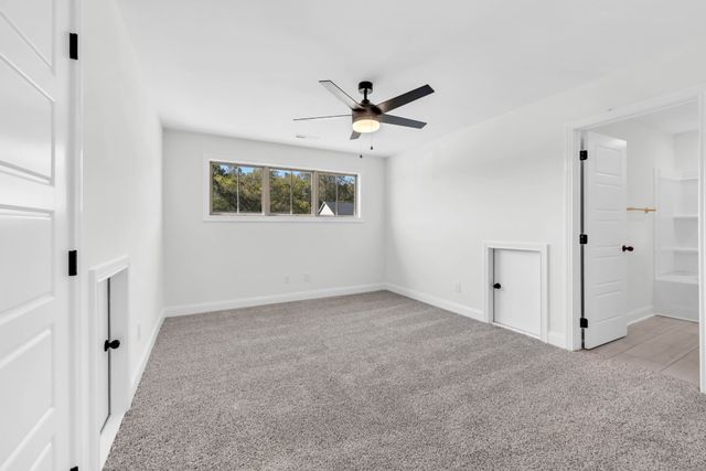 1338 Isaiah Dr, Clarksville, TN 37042