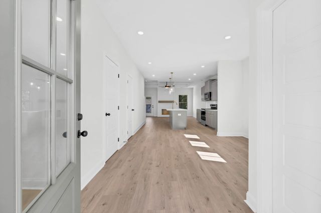 1338 Isaiah Dr, Clarksville, TN 37042