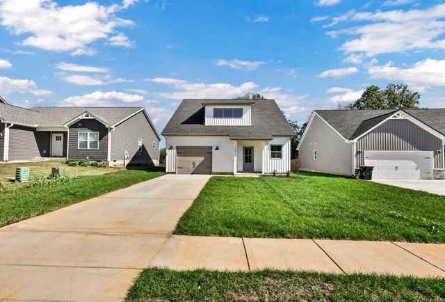 1338 Isaiah Dr, Clarksville, TN 37042