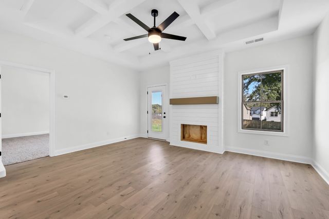 1338 Isaiah Dr, Clarksville, TN 37042