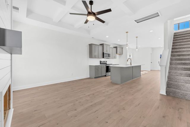 1338 Isaiah Dr, Clarksville, TN 37042