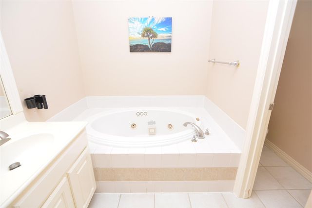 6119 Windwater Pointe, Houston, TX 77036