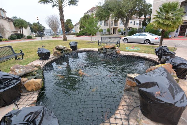 6119 Windwater Pointe, Houston, TX 77036