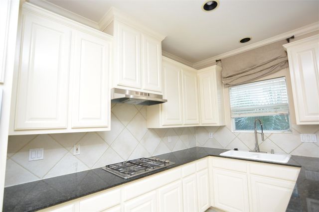 6119 Windwater Pointe, Houston, TX 77036