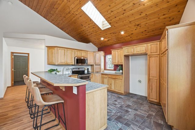 30324 N Elk Chattaroy Rd, Chattaroy, WA 99003