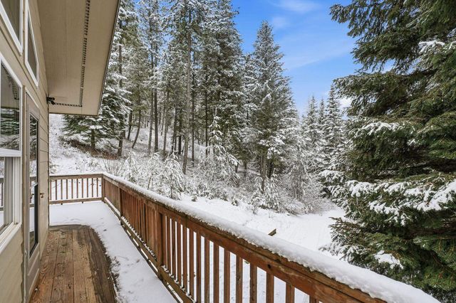 30324 N Elk Chattaroy Rd, Chattaroy, WA 99003